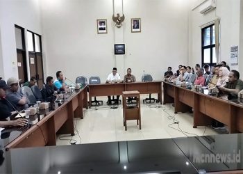 pedagang Pasar Indihiang