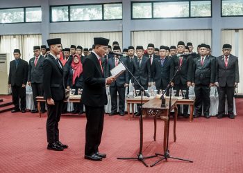 Bangga Kinerja ASN, Bupati Ciamis Lantik 120 Pejabat Usai Borong Penghargaan Provinsi