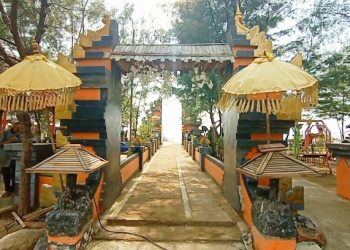 Tidak Perlu ke Bali, Pantai Tirta Ayu Jadi Primadona Baru