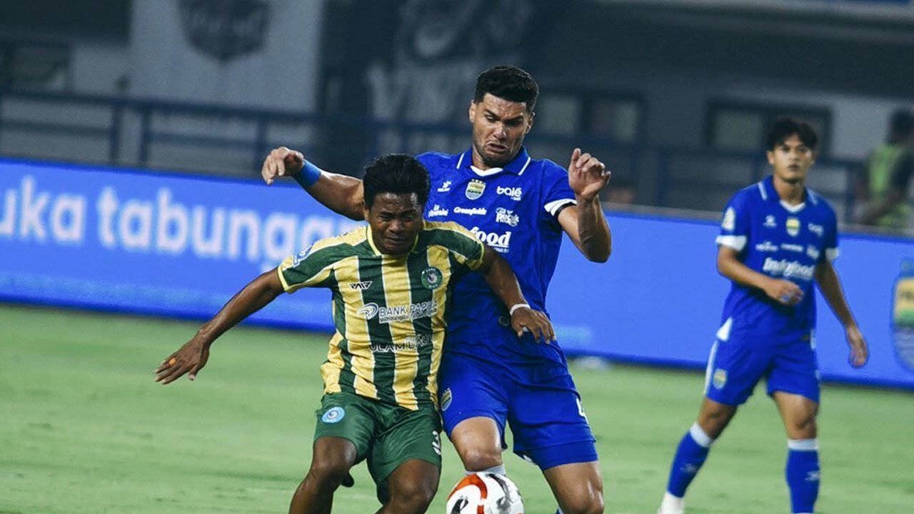 Persib Bandung Kalahkan PSBS Biak 1-0