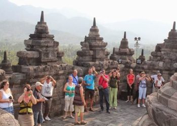Otorita Inggris Peringatkan Wisatawan, Indonesia Masuk Daftar Larangan Kunjungan 2026