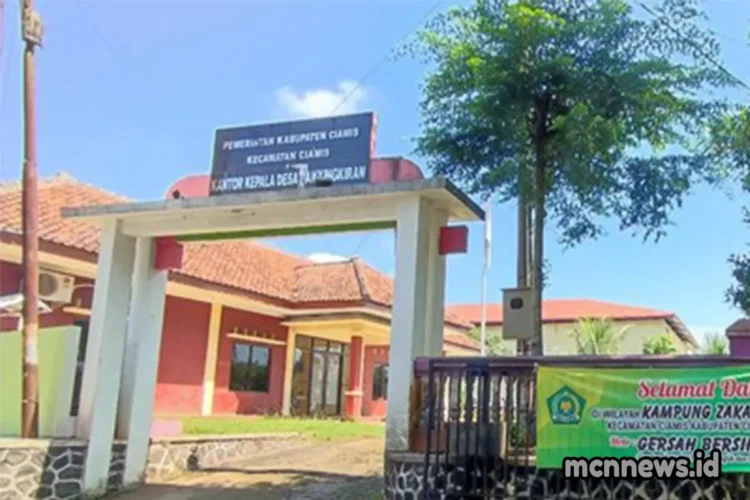 Desa Panyingkiran Ciamis